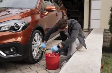 Why Weekly Deep Car Cleaning Services in Gurgaon?