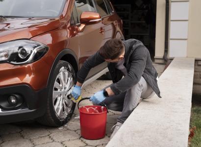 Why Weekly Deep Car Cleaning Services in Gurgaon?