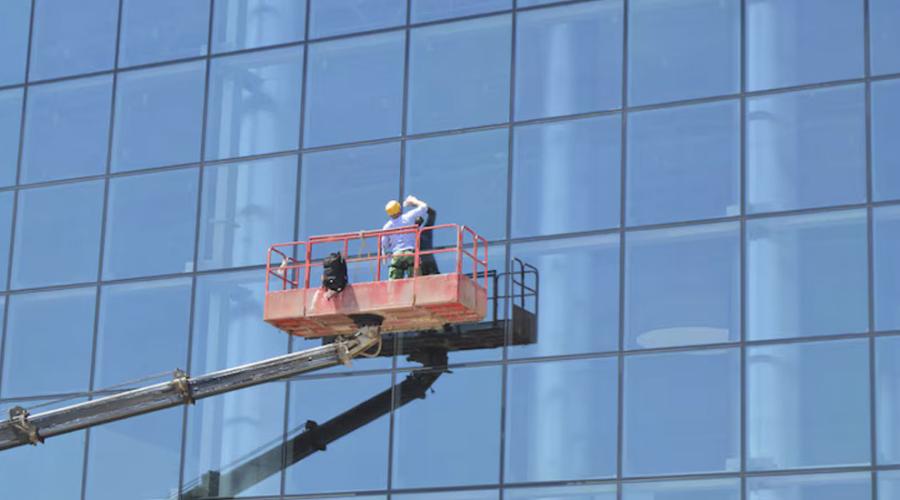High Rise Glass Cleaning Services